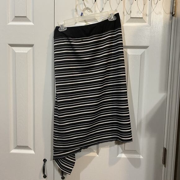 JK/LA California Wrap Around Skirt Blk/Wht Striped‎ Medium - Picture 3 of 4